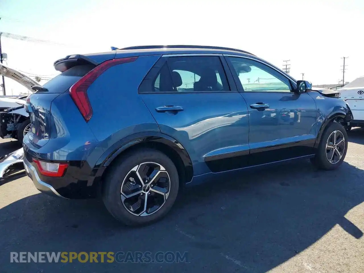 3 Photograph of a damaged car KNDCT3LE9S5301451 KIA NIRO 2025