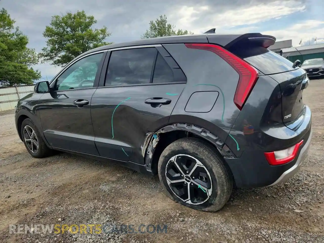 2 Photograph of a damaged car KNDCP3LE0T5329130 KIA NIRO 2026