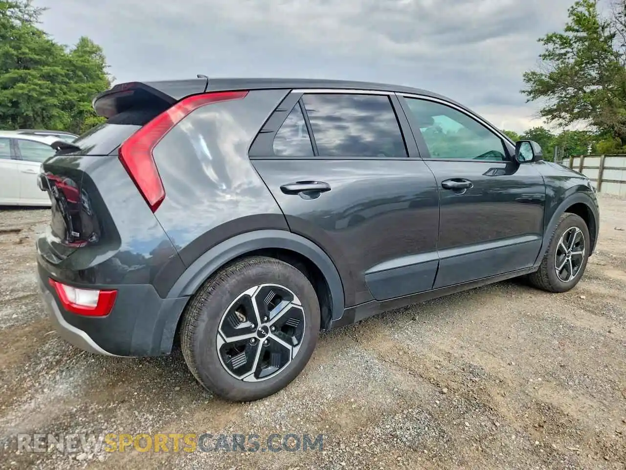 3 Photograph of a damaged car KNDCP3LE0T5329130 KIA NIRO 2026