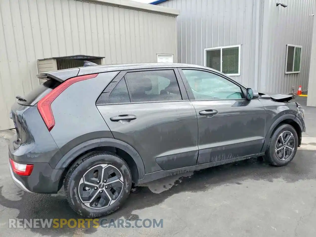 3 Photograph of a damaged car KNDCP3LE0T5330746 KIA NIRO 2026