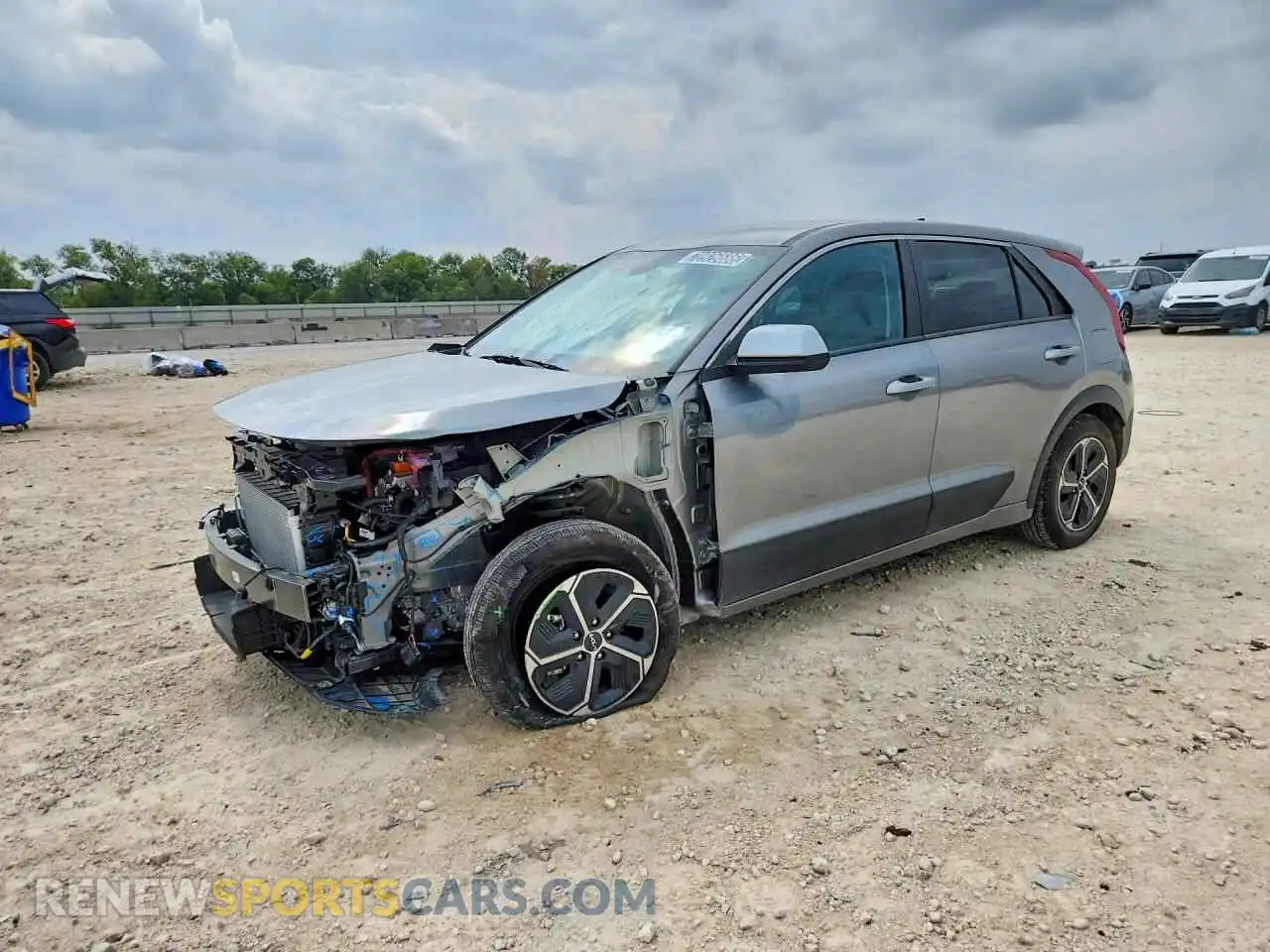 1 Photograph of a damaged car KNDCP3LE2T5358645 KIA NIRO 2026