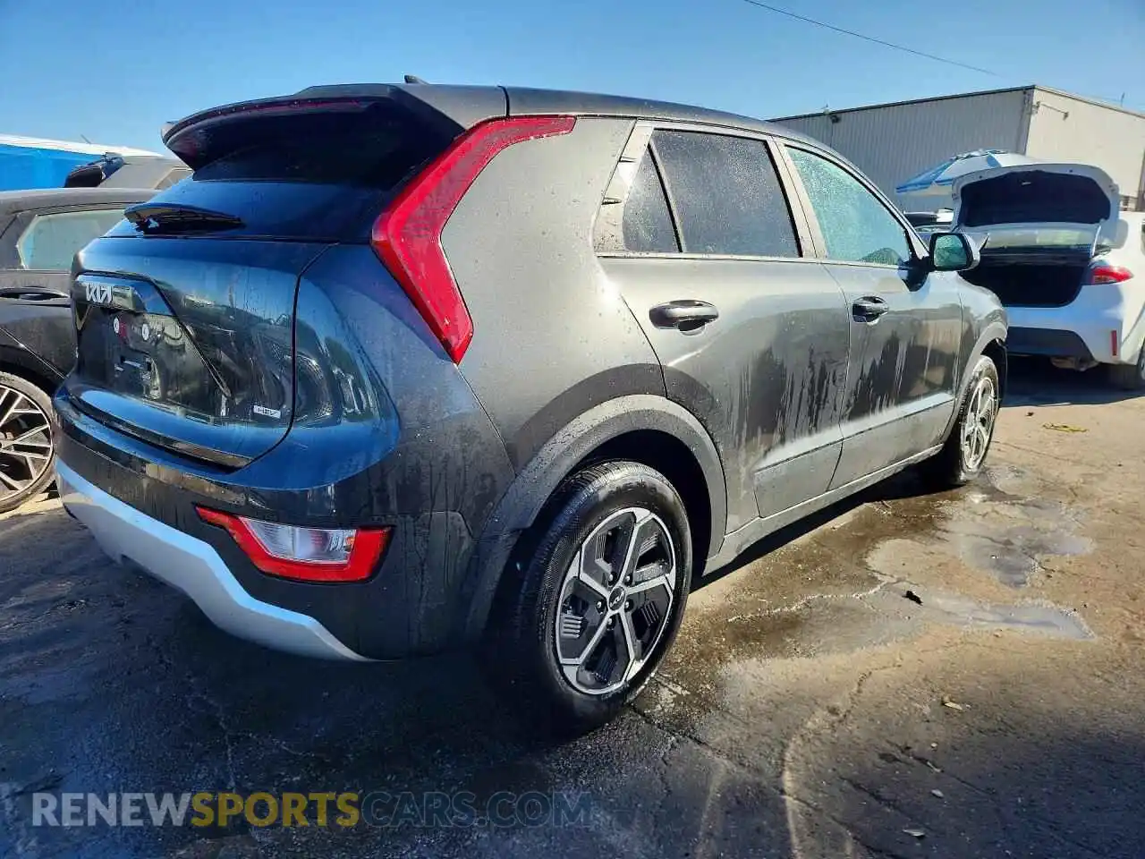 3 Фотография поврежденного автомобиля KNDCP3LE3T5332152 KIA NIRO 2026