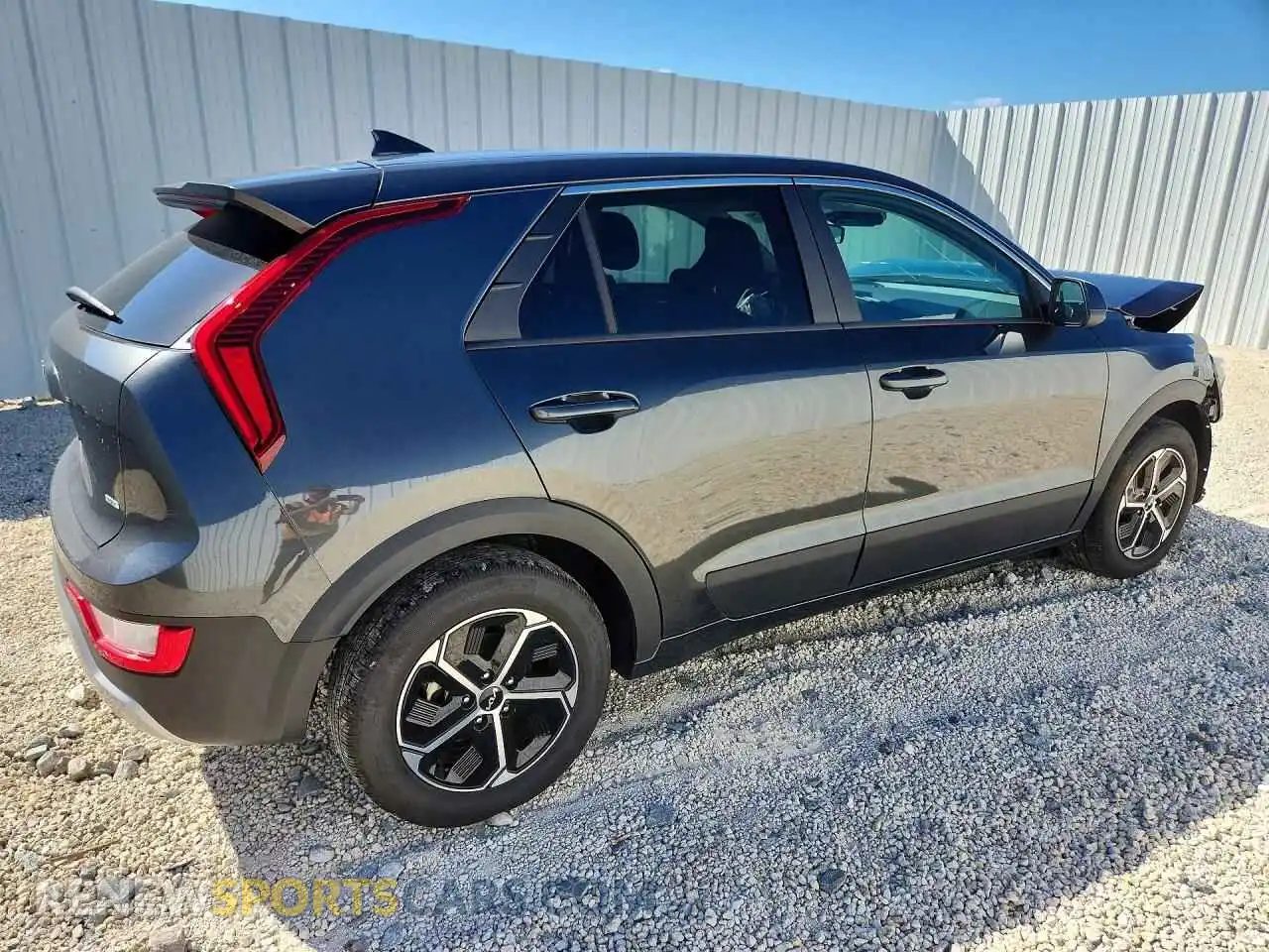 3 Фотография поврежденного автомобиля KNDCP3LE3T5335696 KIA NIRO 2026