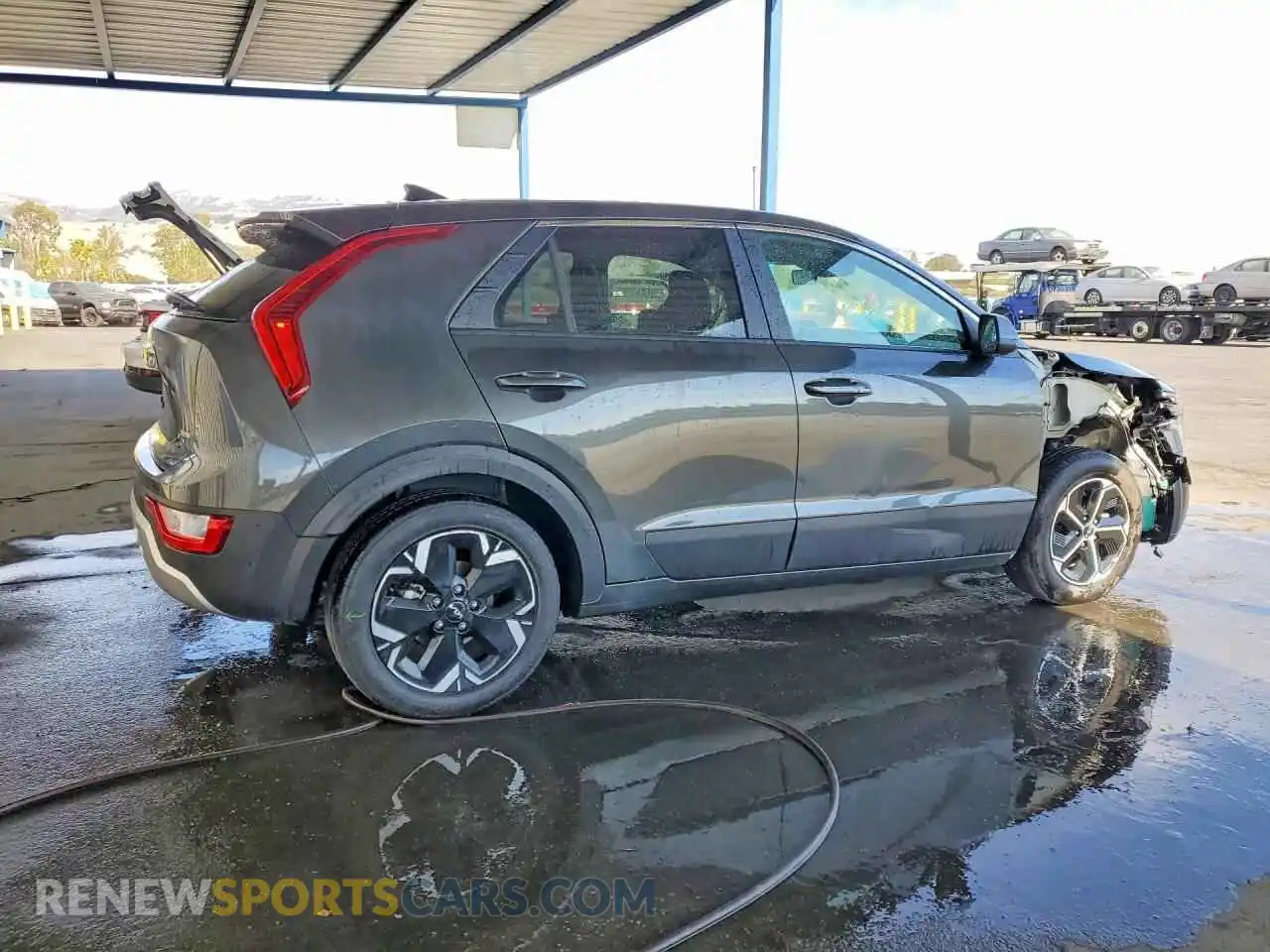 3 Photograph of a damaged car KNDCP3LE3T5360100 KIA NIRO 2026