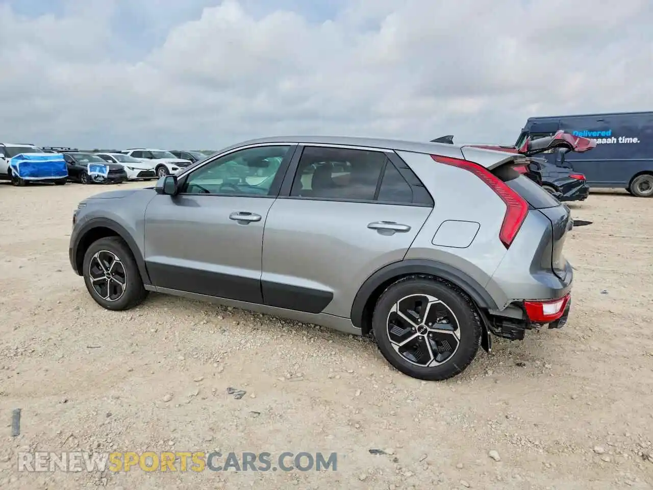 2 Photograph of a damaged car KNDCP3LE3T5361361 KIA NIRO 2026