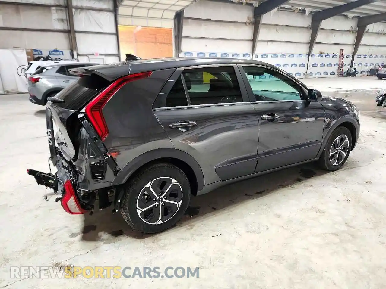 3 fotografías del automóvil dañado KNDCP3LE4T5316896 KIA NIRO 2026