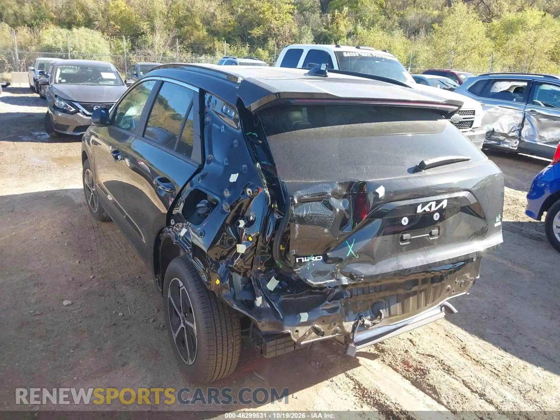 3 Photograph of a damaged car KNDCP3LE4T5375673 KIA NIRO 2026