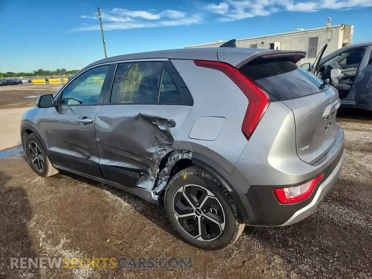2 Photograph of a damaged car KNDCP3LE5T5326546 KIA NIRO 2026