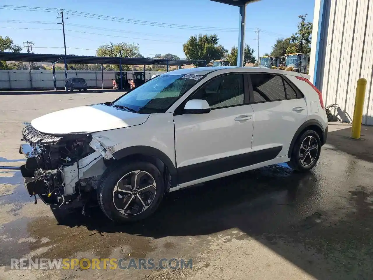 1 fotografías del automóvil dañado KNDCP3LE7T5328847 KIA NIRO 2026