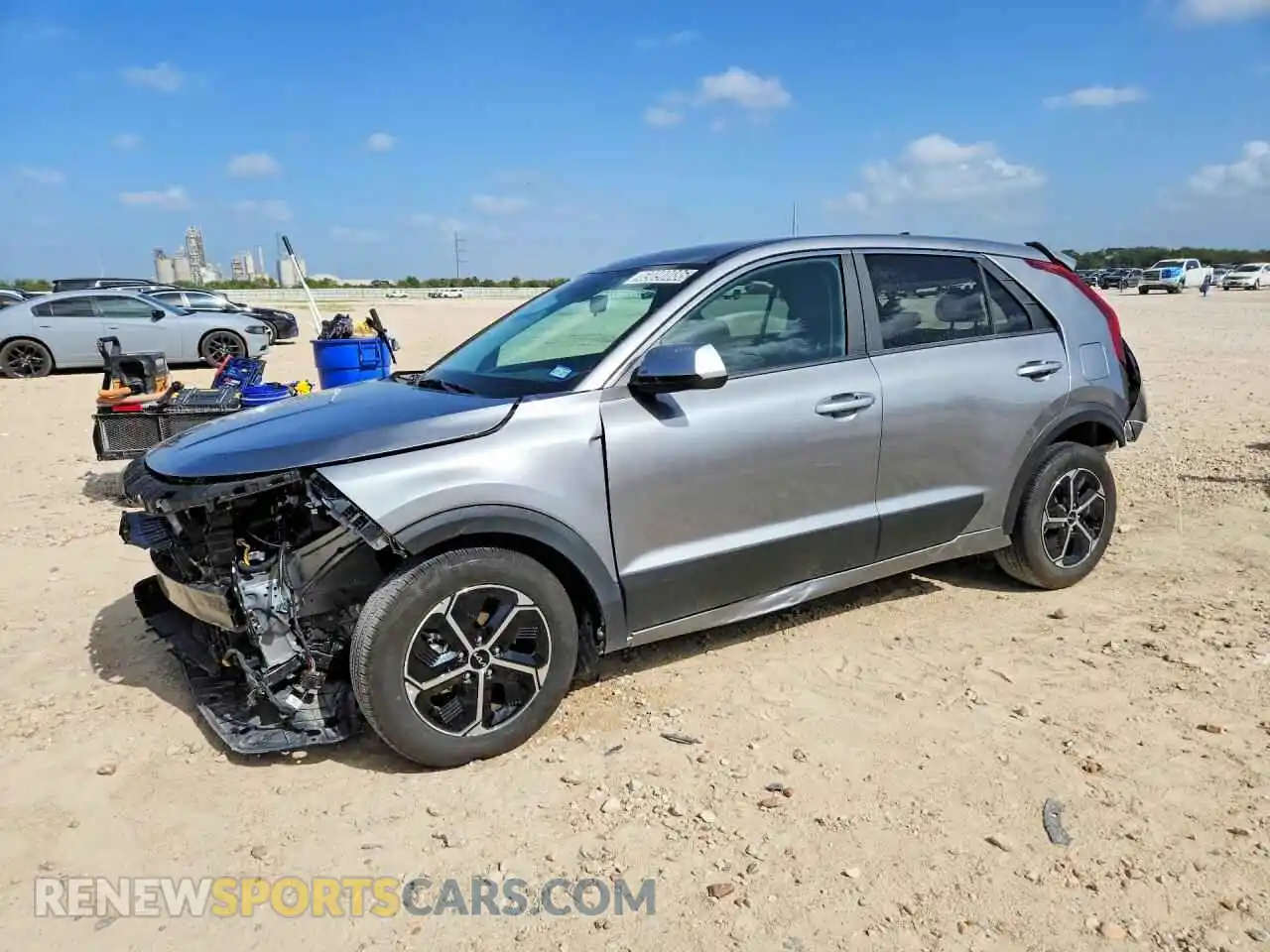 1 Photograph of a damaged car KNDCP3LE7T5342859 KIA NIRO 2026