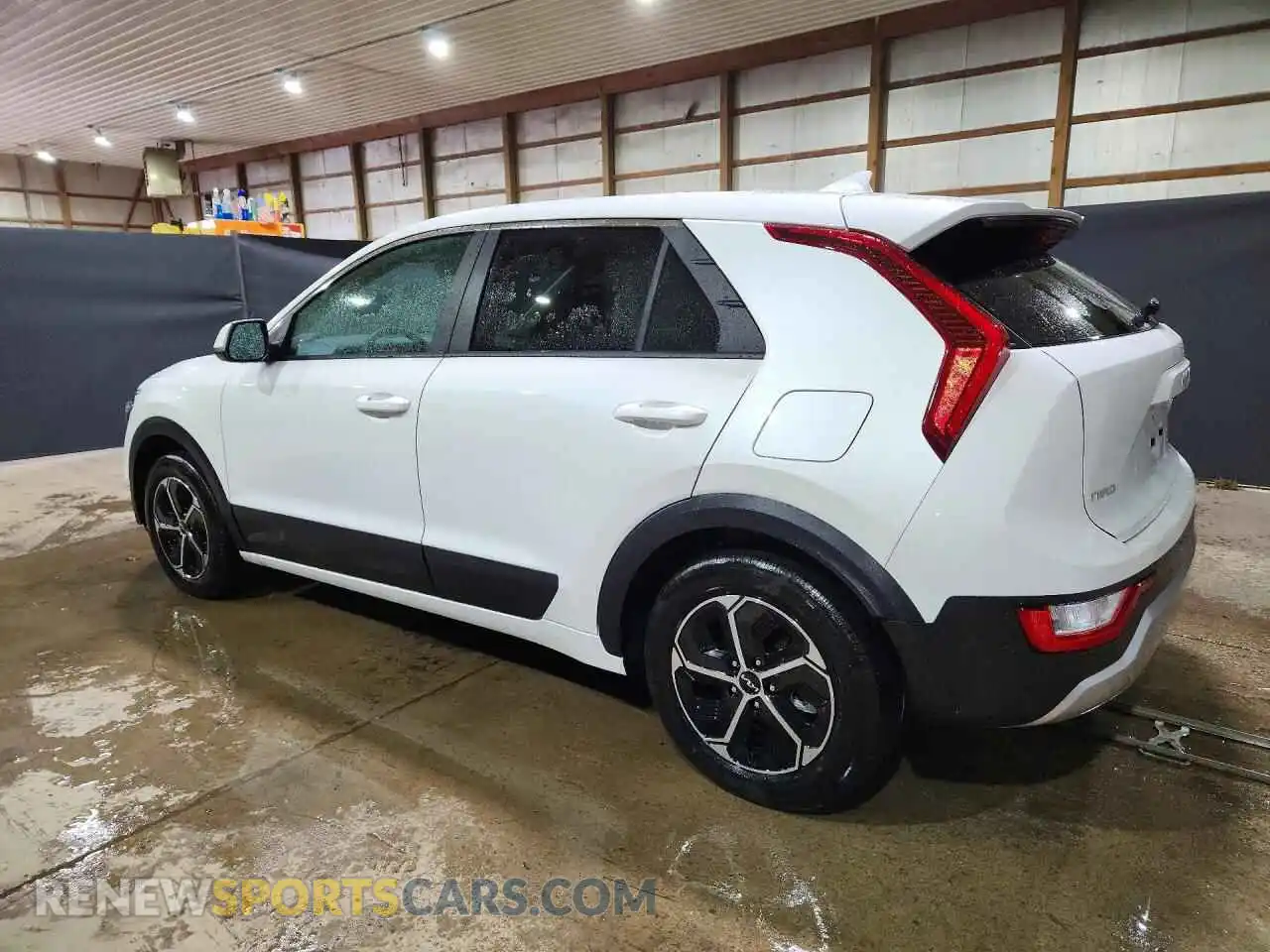 2 Photograph of a damaged car KNDCP3LEXT5337669 KIA NIRO 2026