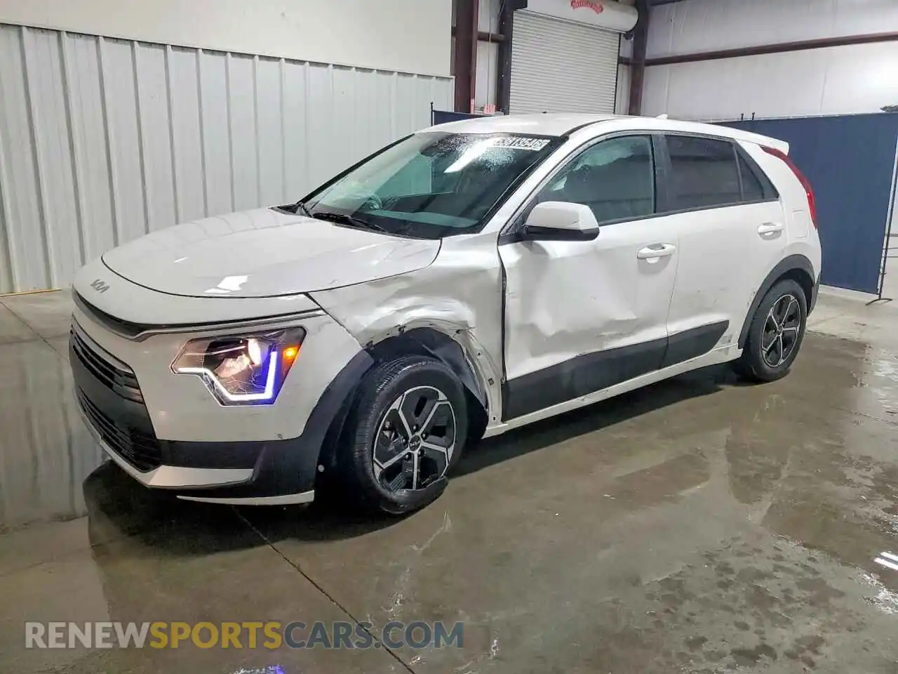 1 Photograph of a damaged car KNDCP3LEXT5340278 KIA NIRO 2026