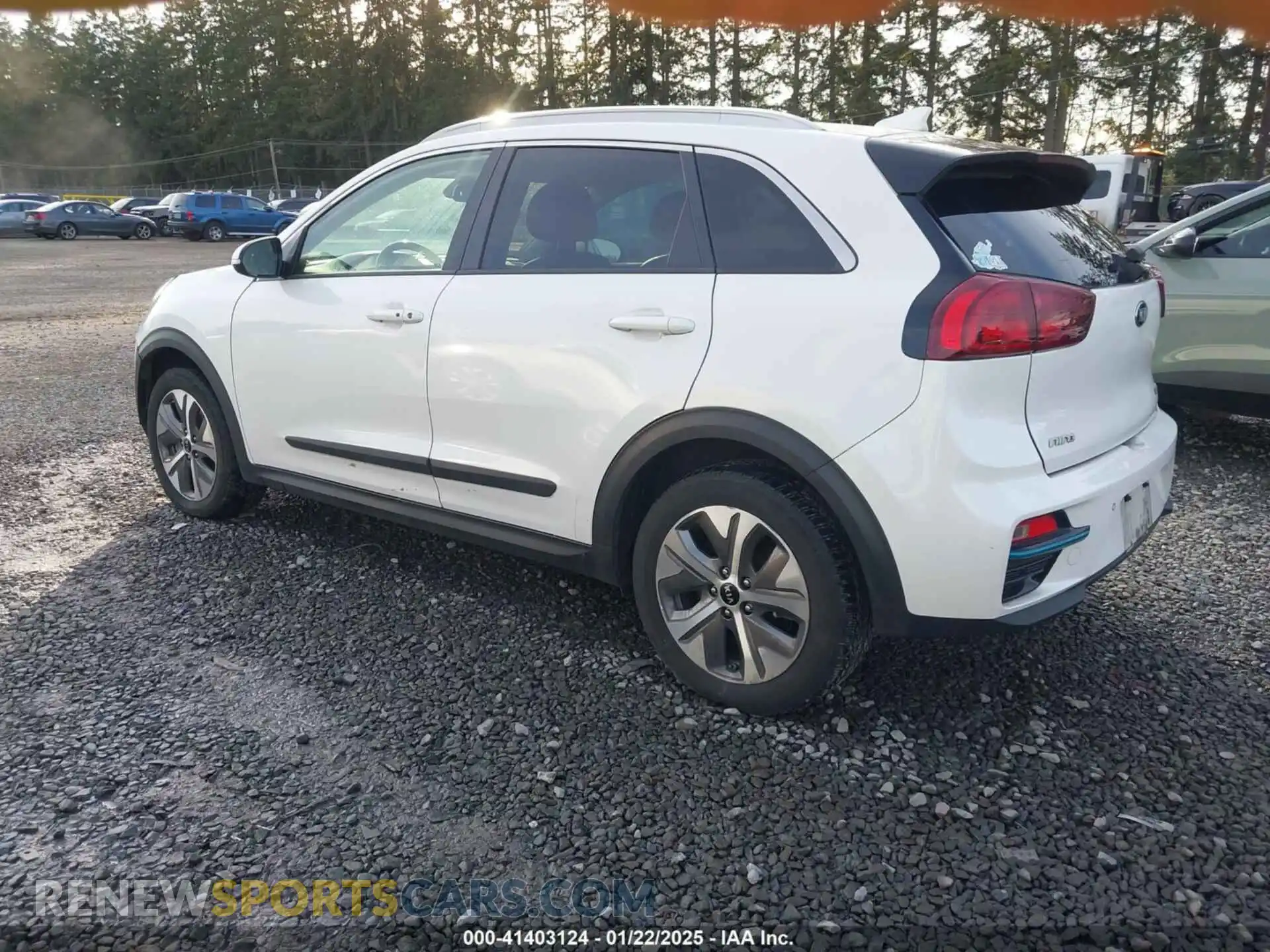 3 Photograph of a damaged car KNDCE3LG3L5036443 KIA NIRO EV 2020