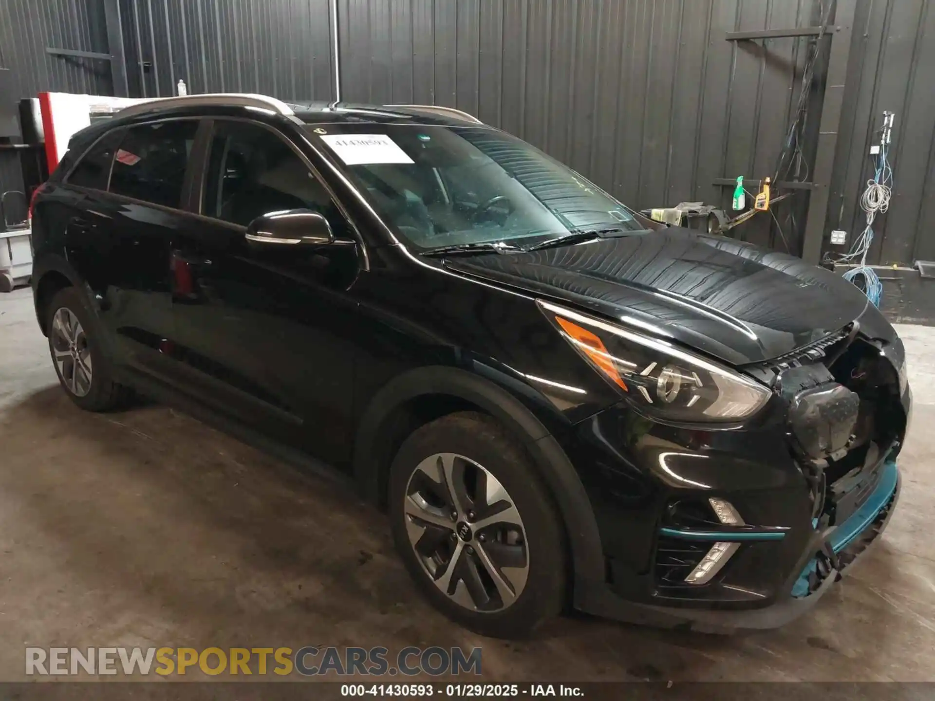 1 Photograph of a damaged car KNDCE3LG3L5073735 KIA NIRO EV 2020