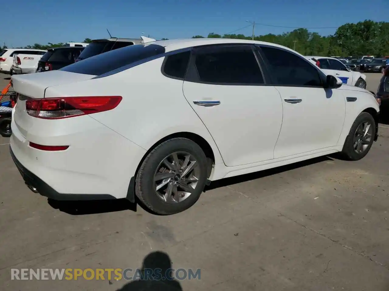 3 Фотография поврежденного автомобиля 5XXGT4L30KG312534 KIA OPTIMA 2019