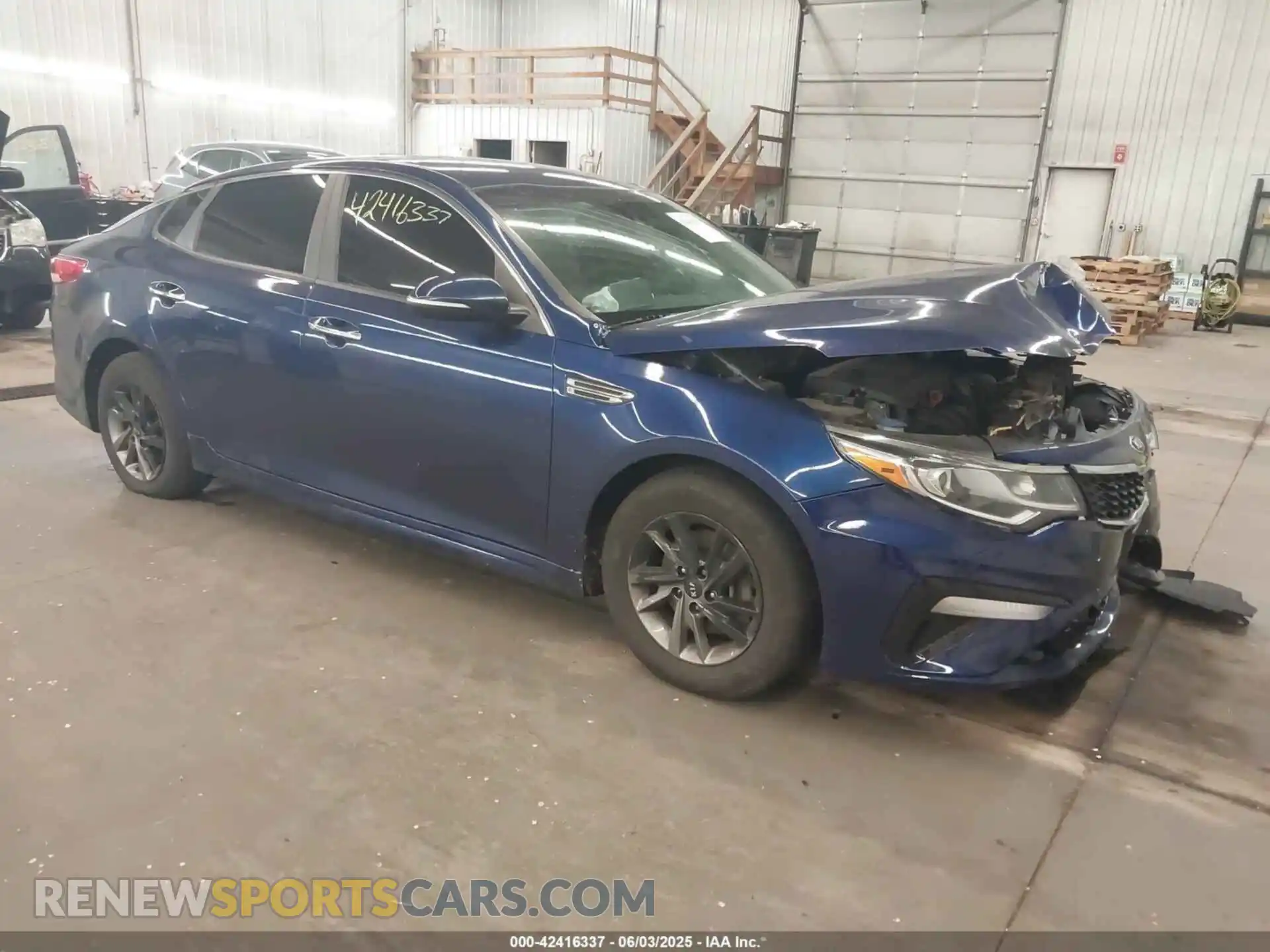 1 Photograph of a damaged car 5XXGT4L30KG364357 KIA OPTIMA 2019