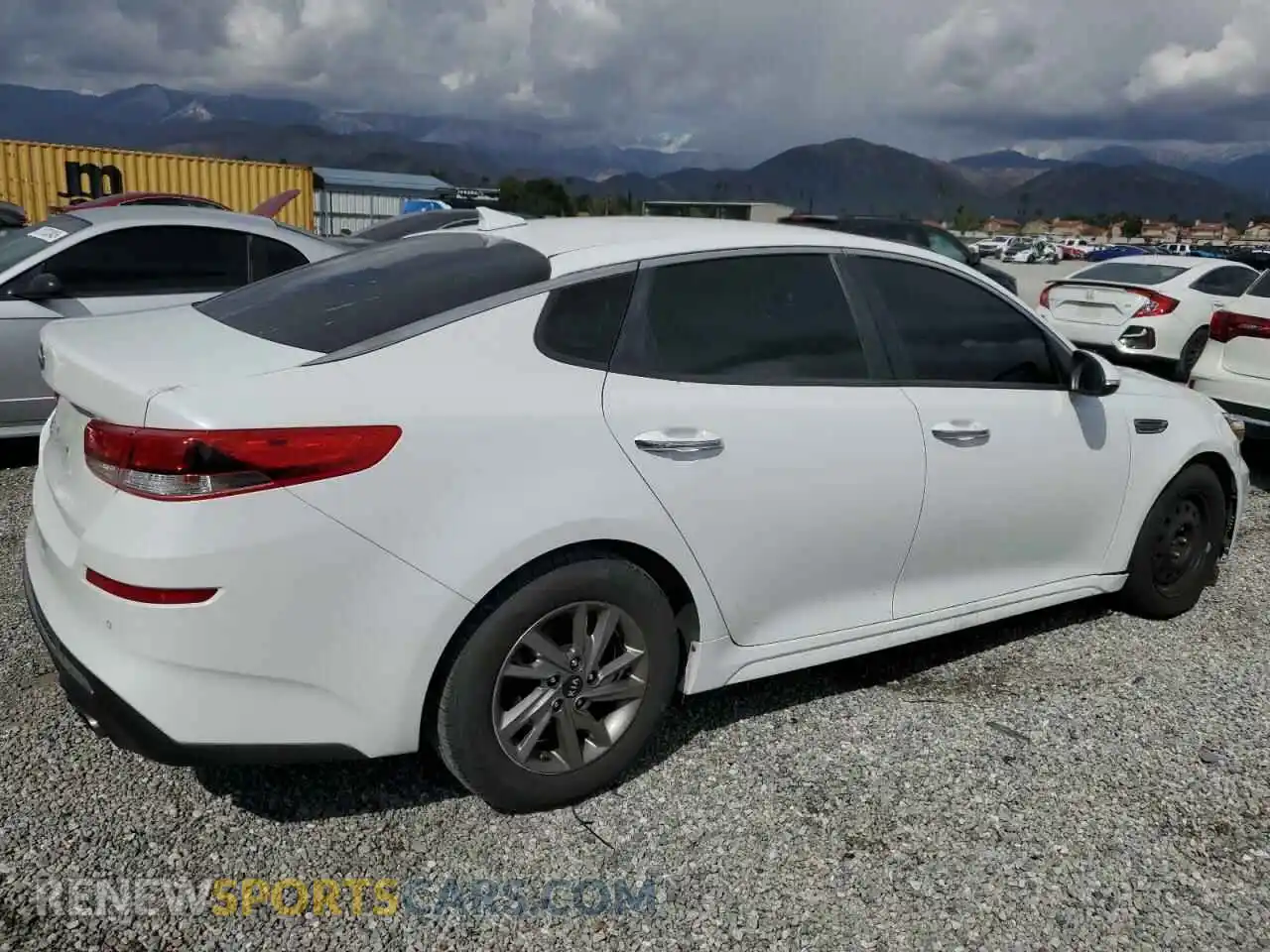 3 Photograph of a damaged car 5XXGT4L30KG372992 KIA OPTIMA 2019