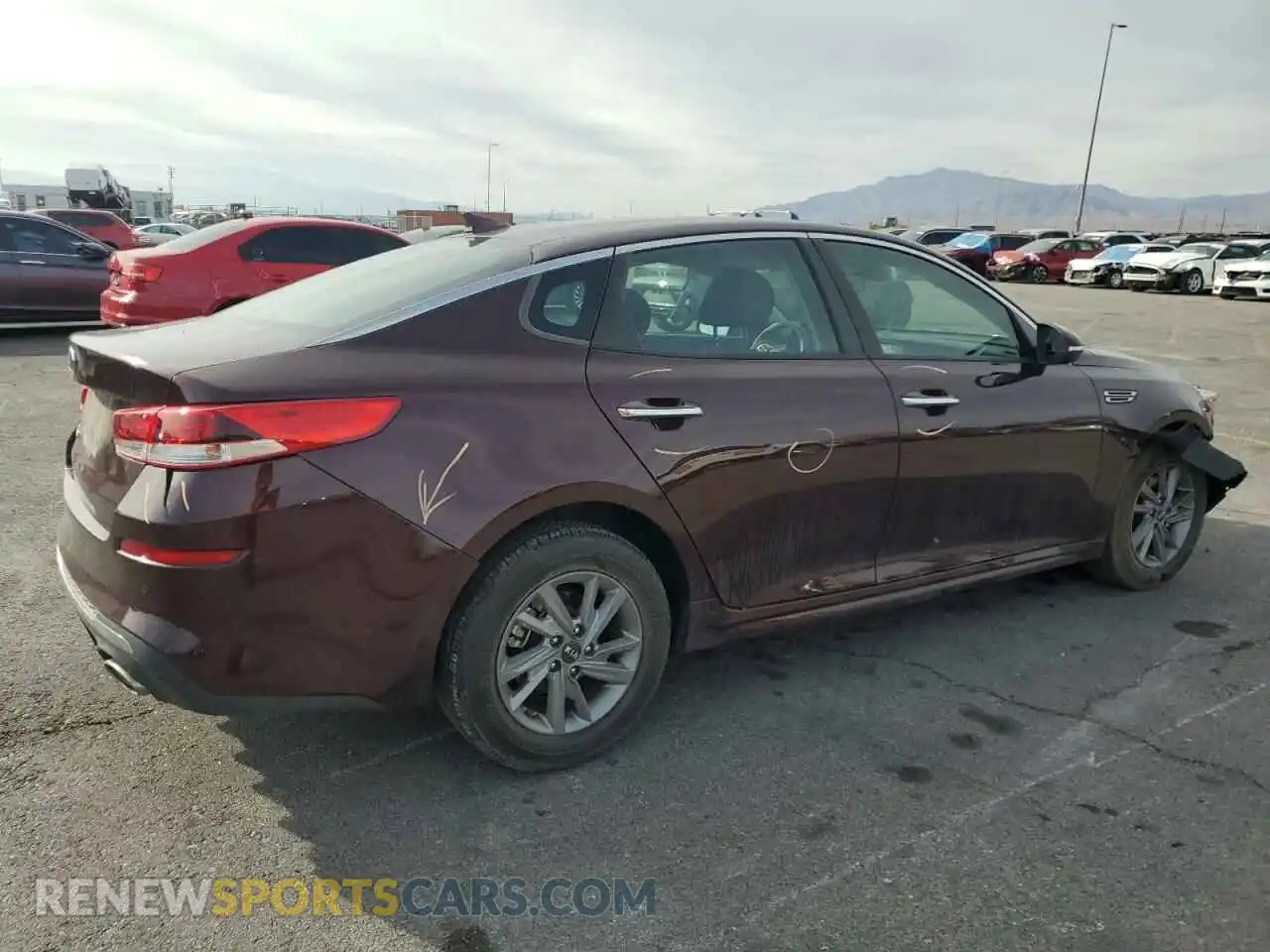 3 Photograph of a damaged car 5XXGT4L31KG282038 KIA OPTIMA 2019