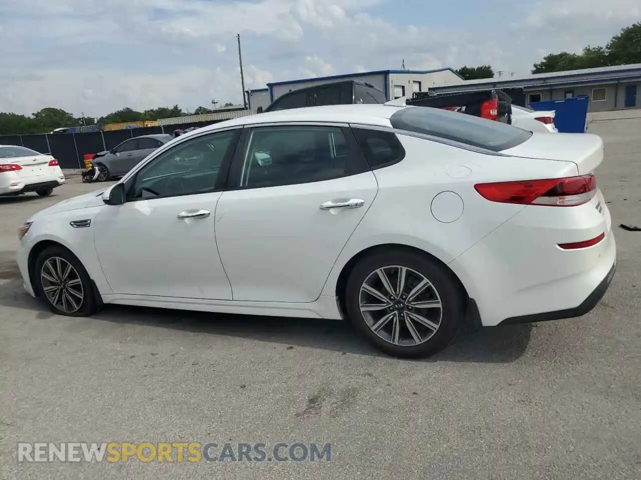 2 fotografías del automóvil dañado 5XXGT4L32KG354915 KIA OPTIMA 2019