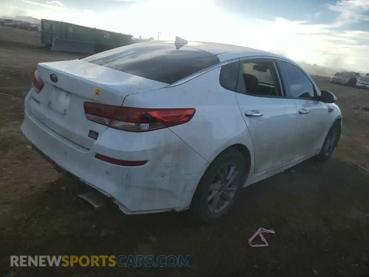 3 Photograph of a damaged car 5XXGT4L32KG364232 KIA OPTIMA 2019