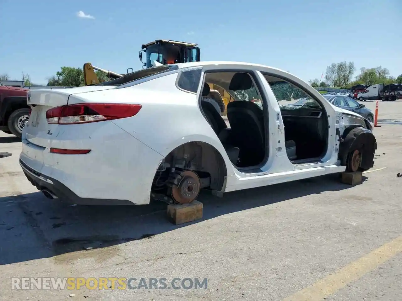 3 Photograph of a damaged car 5XXGT4L33KG301253 KIA OPTIMA 2019