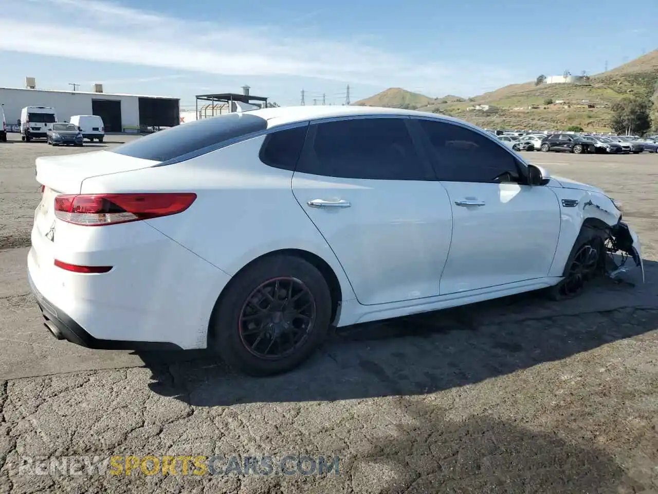 3 Photograph of a damaged car 5XXGT4L33KG302810 KIA OPTIMA 2019