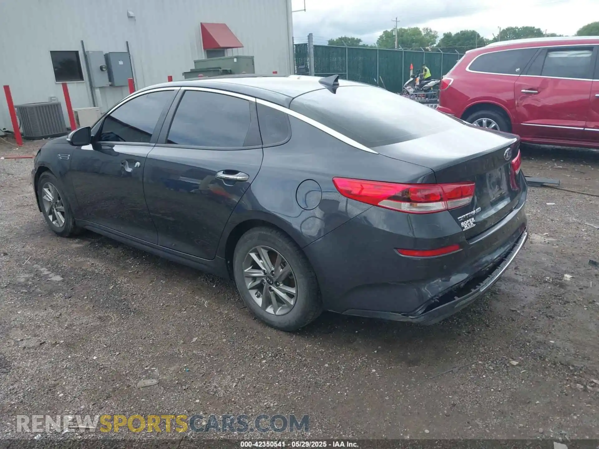 3 Photograph of a damaged car 5XXGT4L33KG329005 KIA OPTIMA 2019