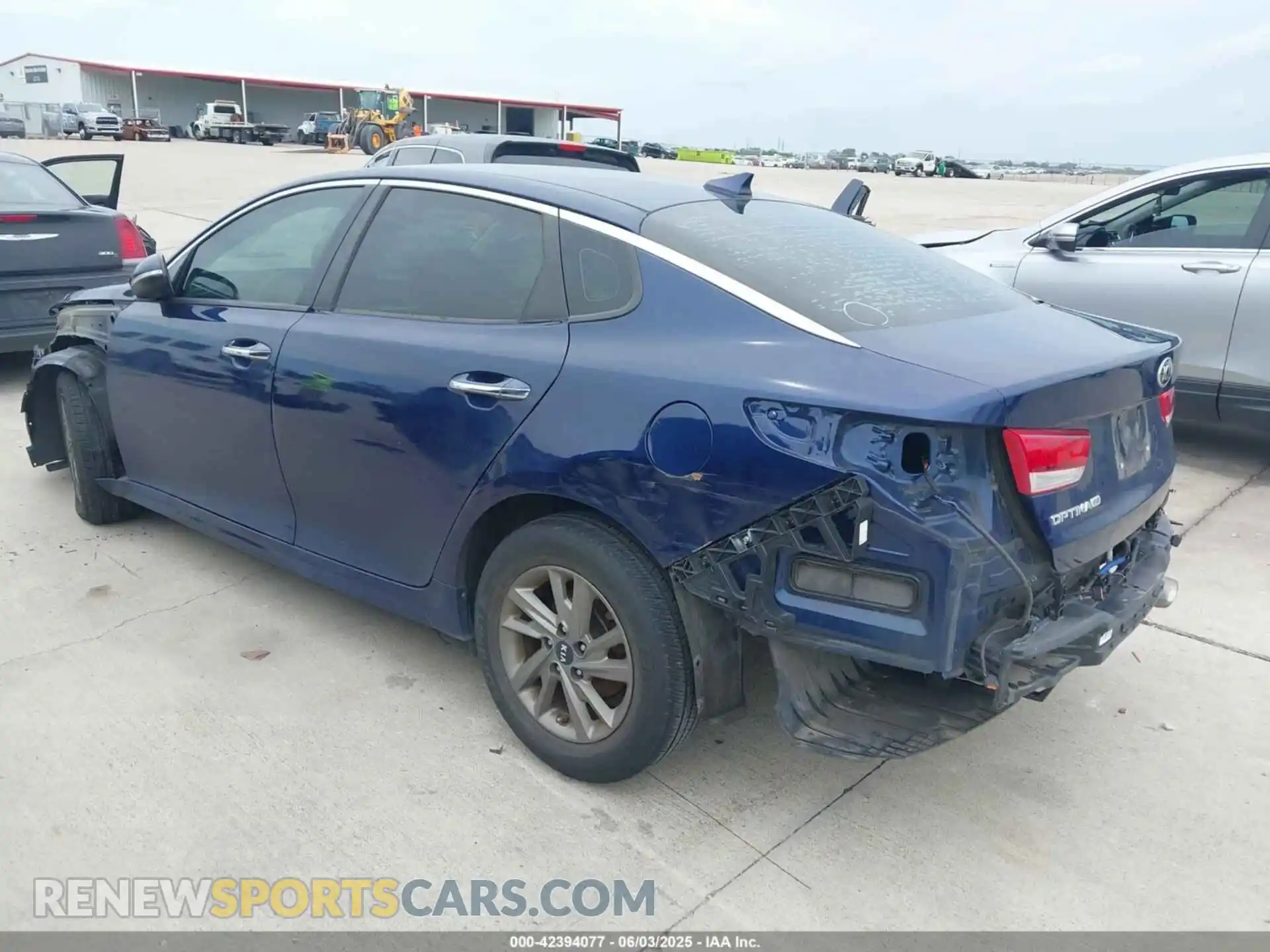 3 Photograph of a damaged car 5XXGT4L33KG352820 KIA OPTIMA 2019