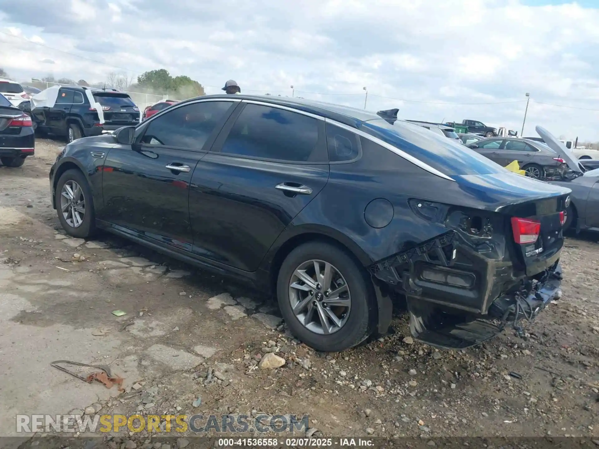3 Photograph of a damaged car 5XXGT4L34KG296967 KIA OPTIMA 2019