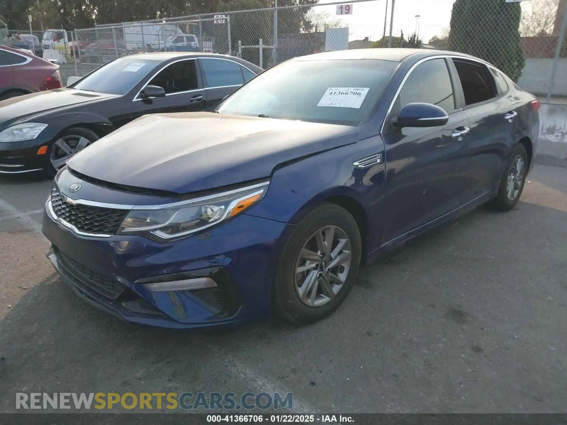 2 Photograph of a damaged car 5XXGT4L34KG331586 KIA OPTIMA 2019
