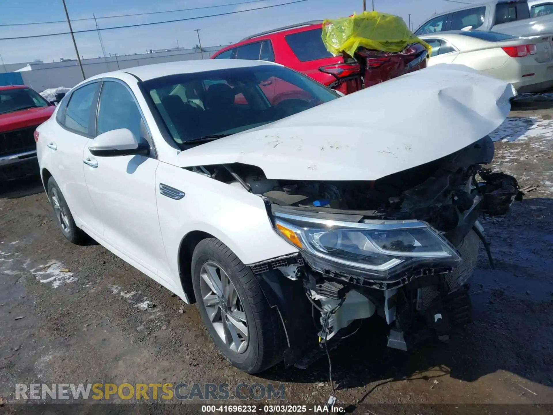 1 Photograph of a damaged car 5XXGT4L36KG322694 KIA OPTIMA 2019