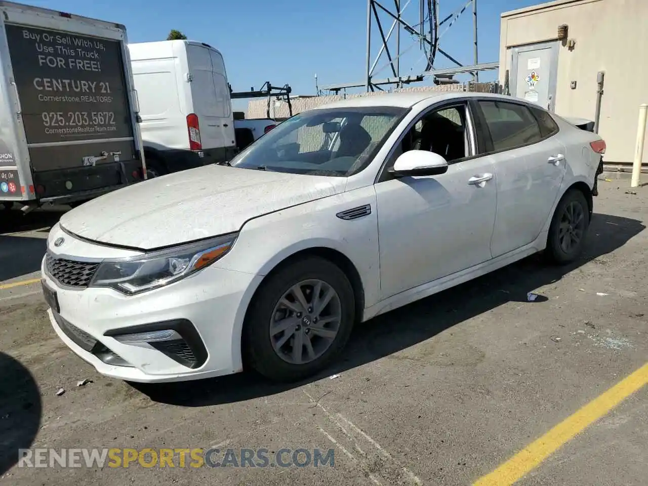 1 Photograph of a damaged car 5XXGT4L36KG329998 KIA OPTIMA 2019
