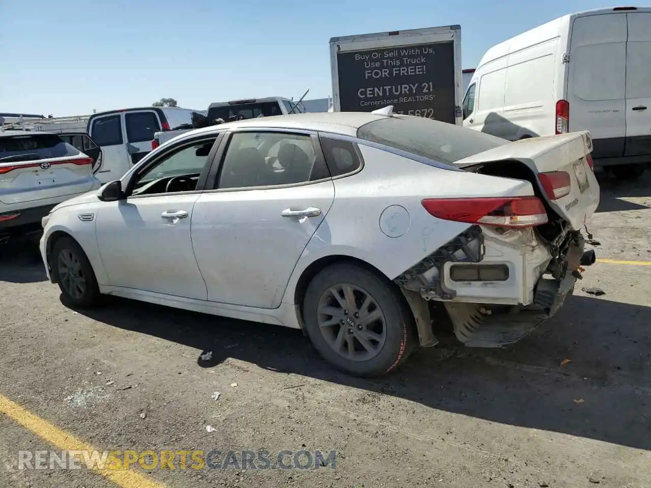 2 Photograph of a damaged car 5XXGT4L36KG329998 KIA OPTIMA 2019