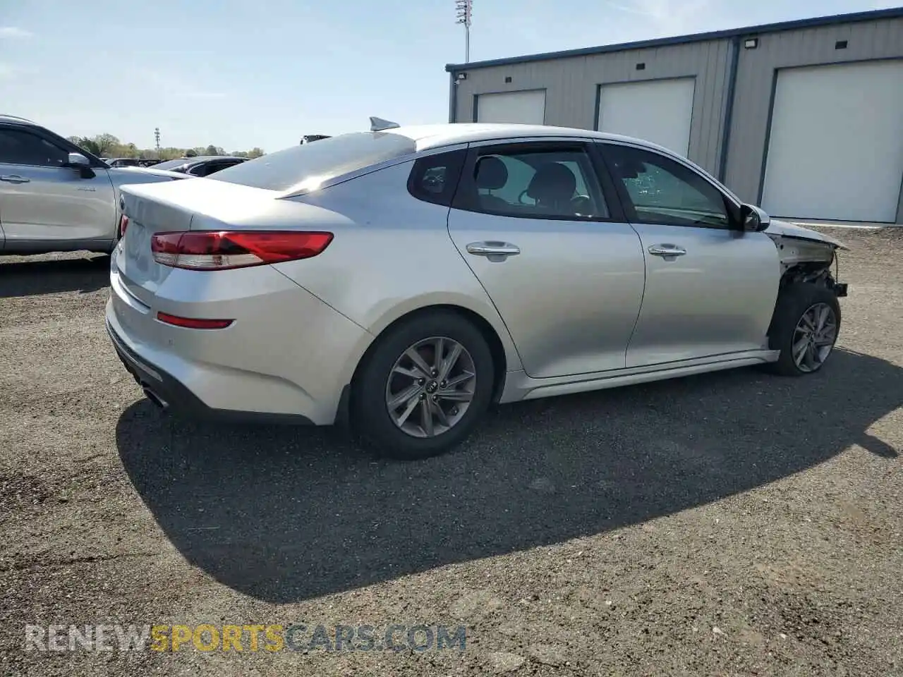3 Photograph of a damaged car 5XXGT4L36KG335607 KIA OPTIMA 2019
