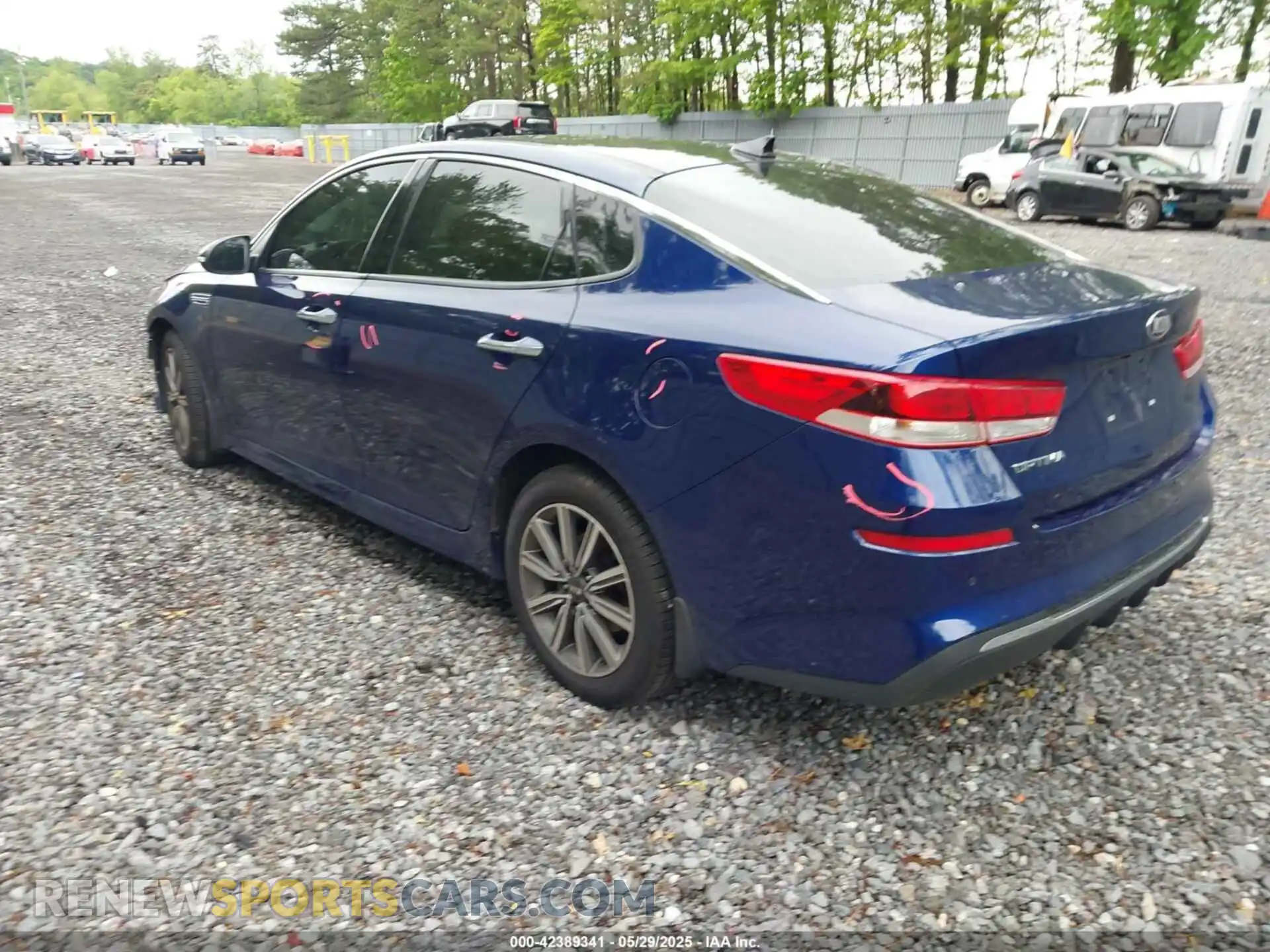 3 Photograph of a damaged car 5XXGT4L36KG337745 KIA OPTIMA 2019