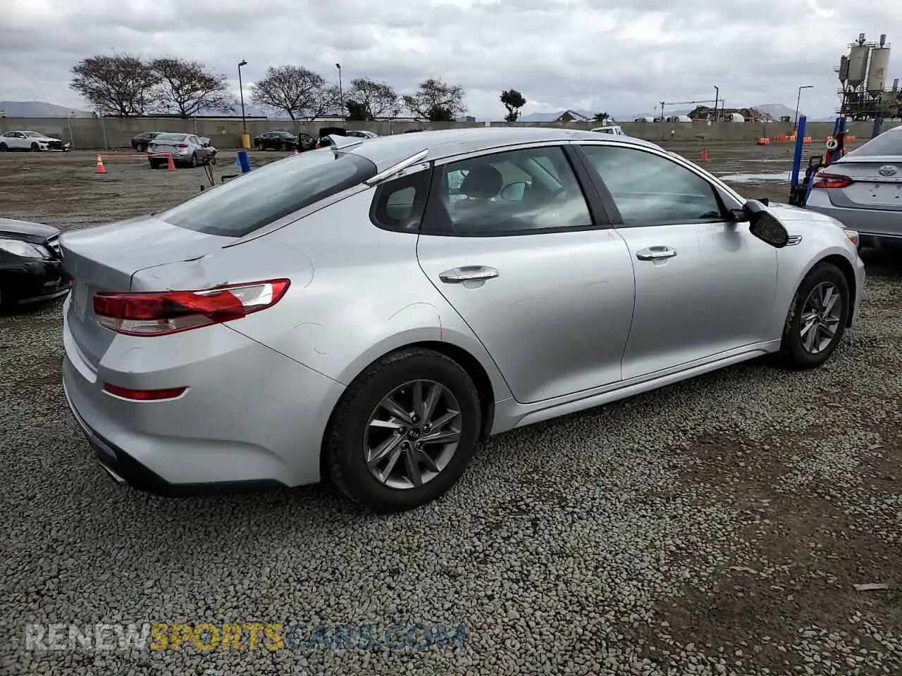 3 Photograph of a damaged car 5XXGT4L36KG338216 KIA OPTIMA 2019