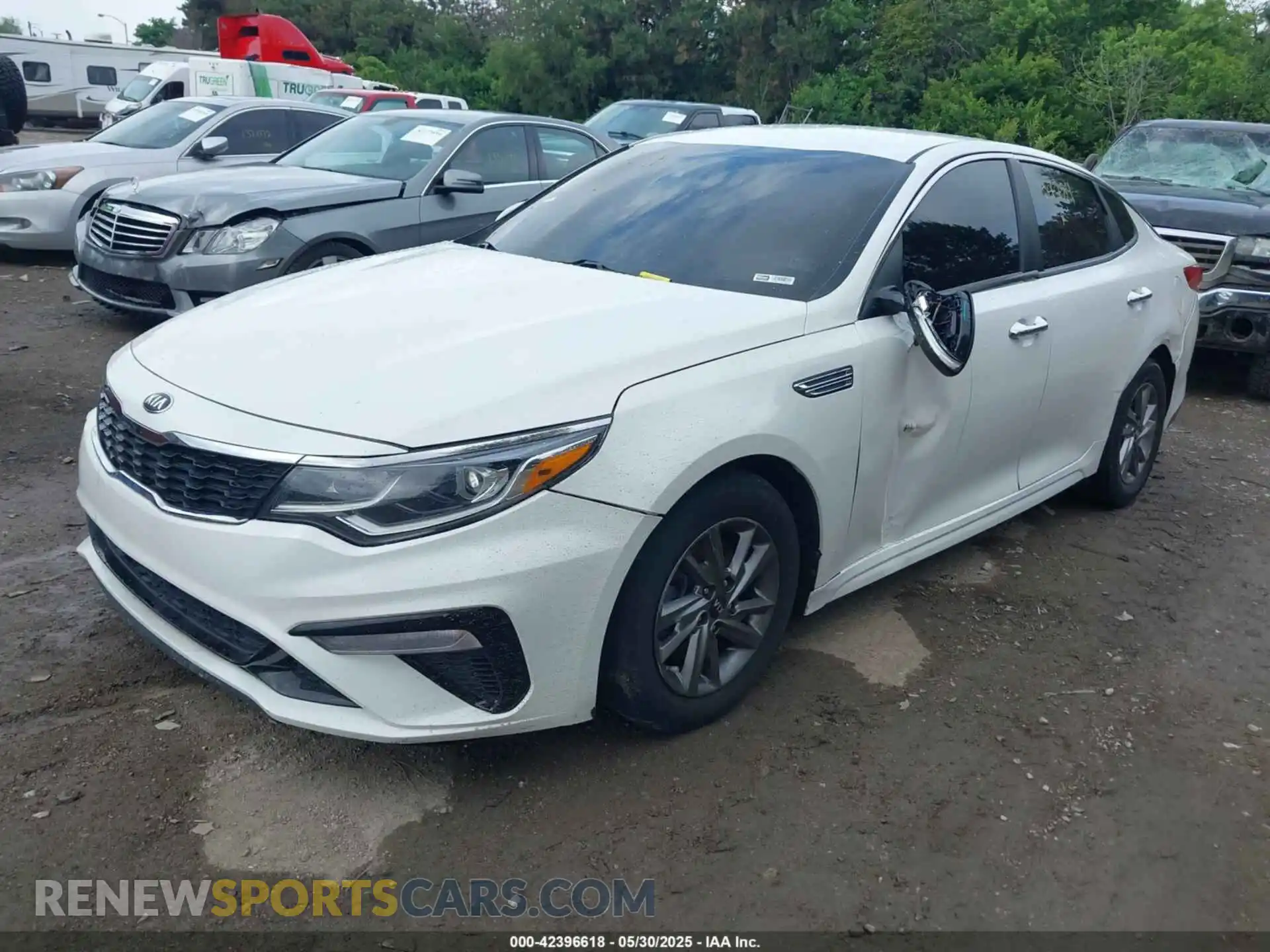 2 Photograph of a damaged car 5XXGT4L36KG357784 KIA OPTIMA 2019