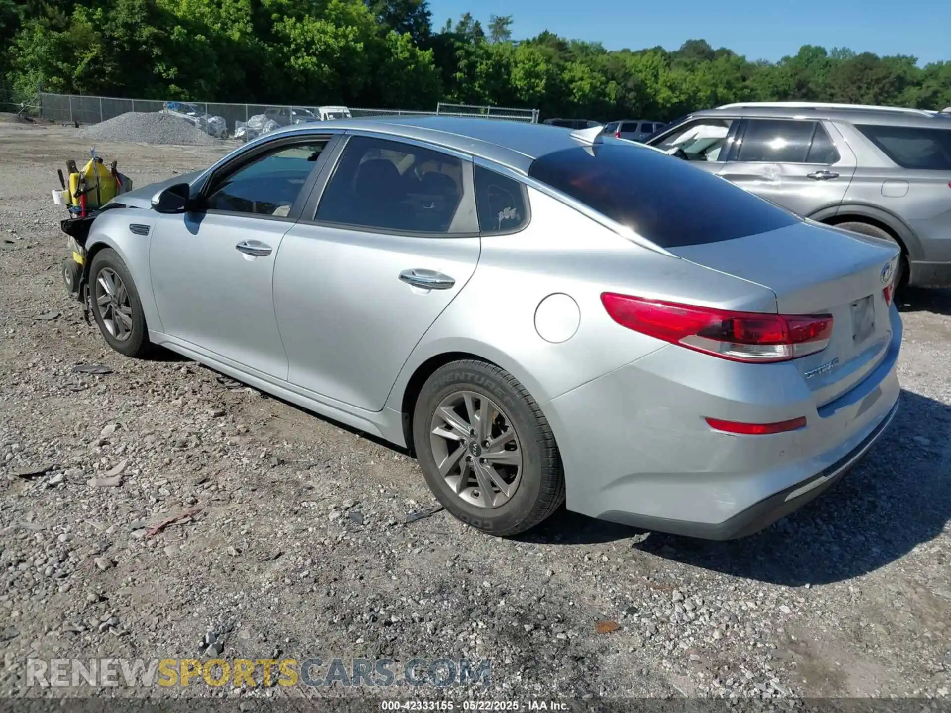3 Photograph of a damaged car 5XXGT4L38KG320784 KIA OPTIMA 2019