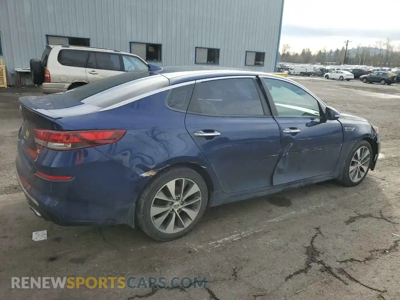 3 Photograph of a damaged car 5XXGT4L39KG283700 KIA OPTIMA 2019