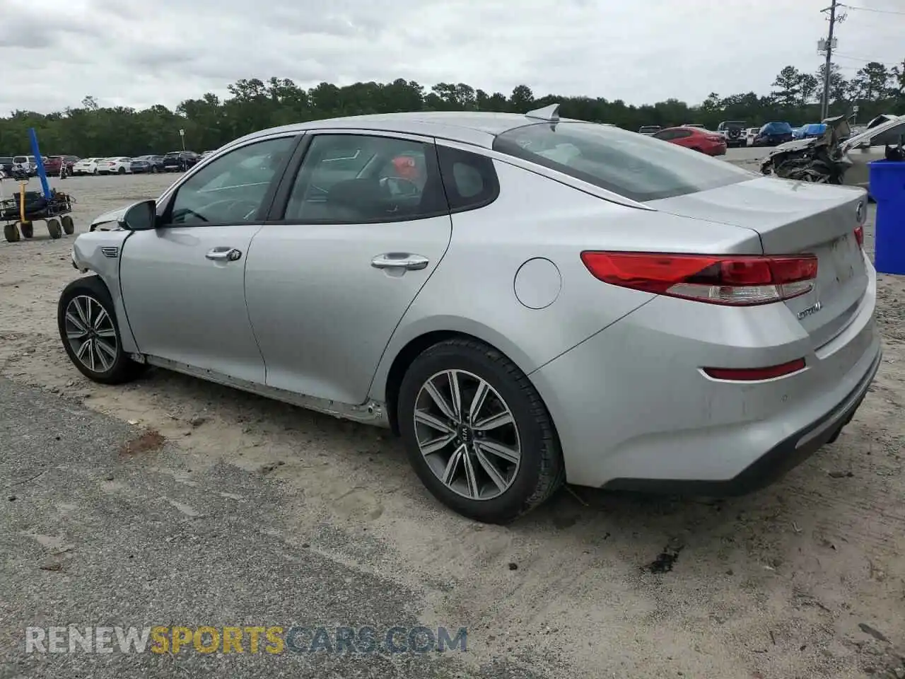 2 fotografías del automóvil dañado 5XXGT4L39KG364258 KIA OPTIMA 2019
