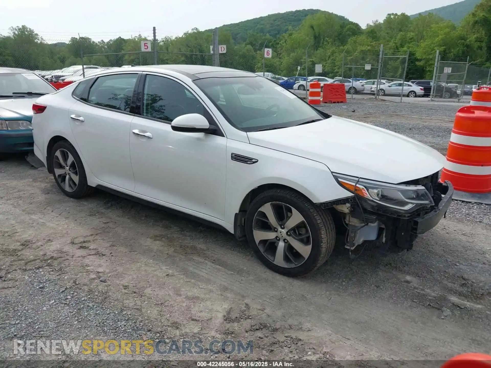 1 Photograph of a damaged car 5XXGT4L3XKG294267 KIA OPTIMA 2019