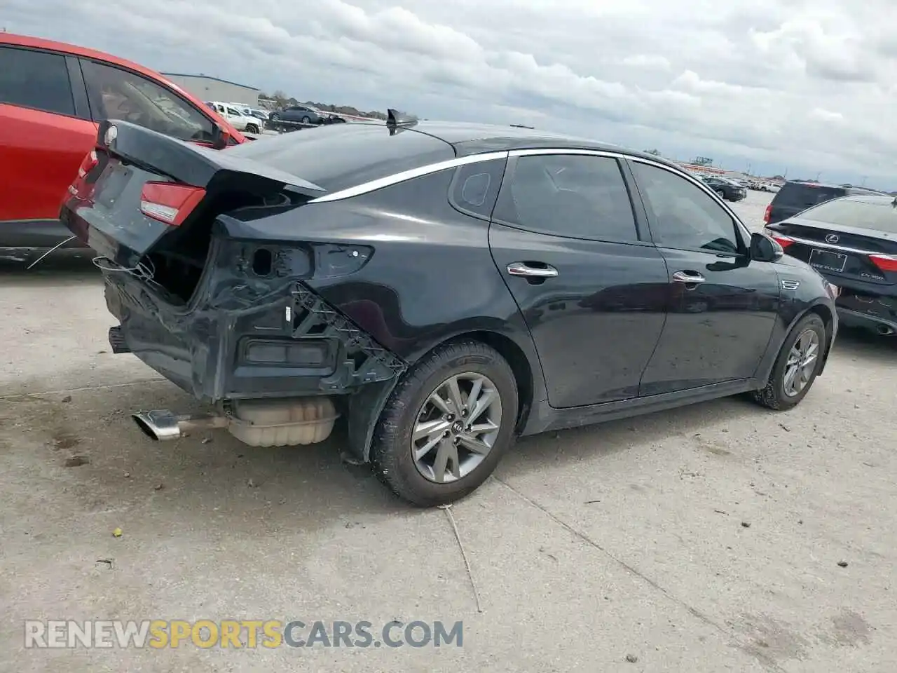 3 Photograph of a damaged car 5XXGT4L3XKG307325 KIA OPTIMA 2019