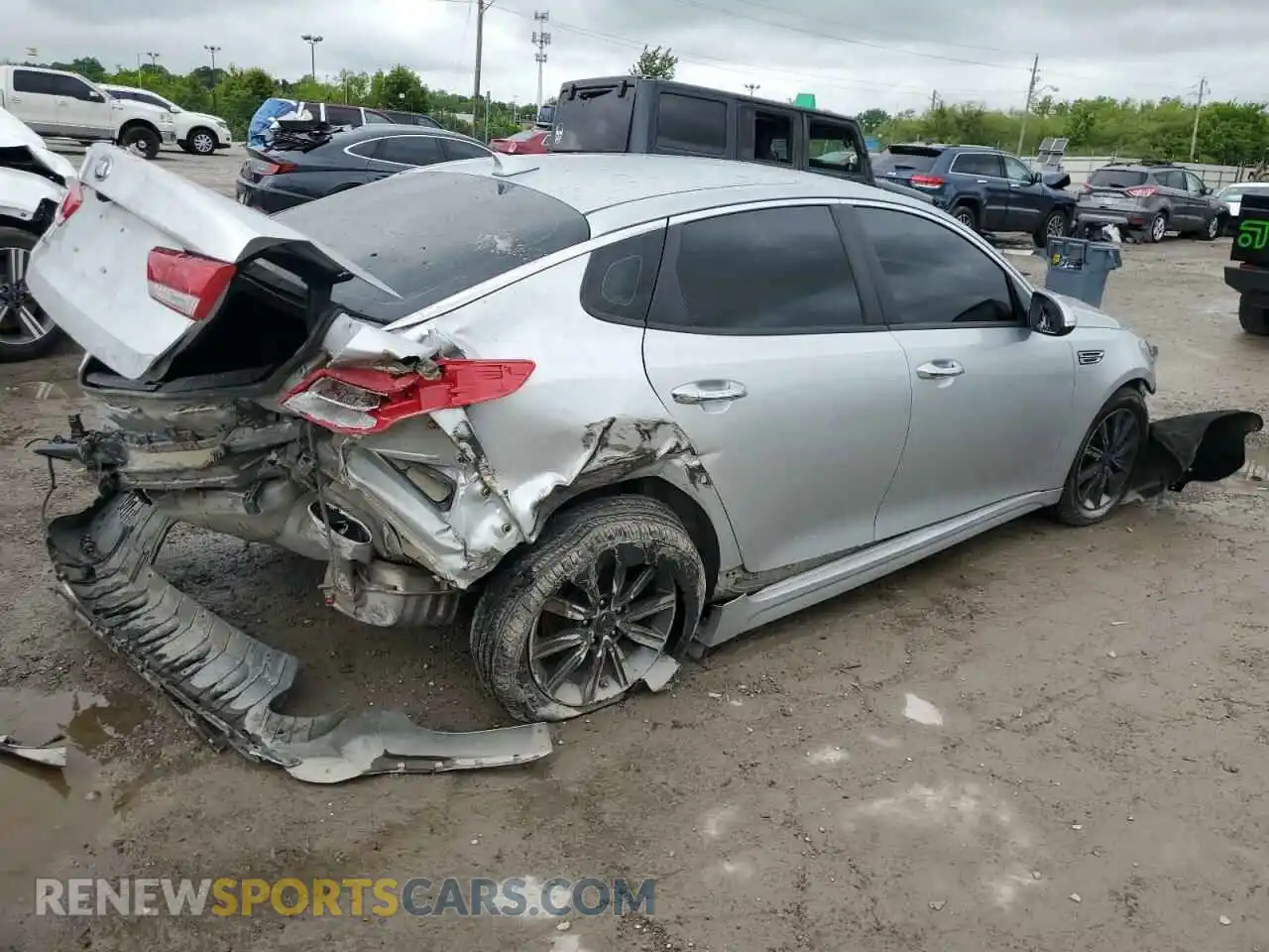 3 Photograph of a damaged car 5XXGT4L3XKG377567 KIA OPTIMA 2019