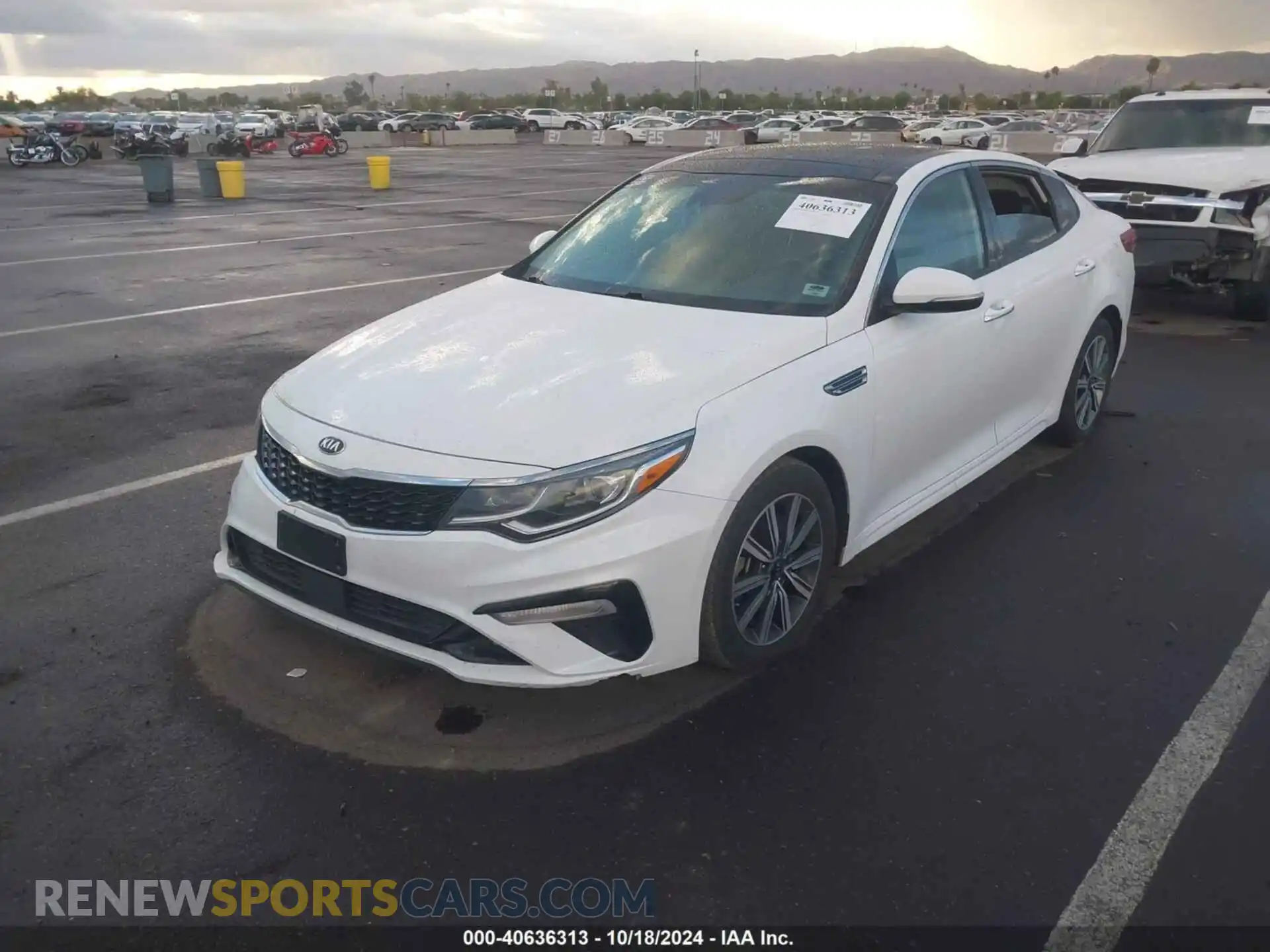 2 Фотография поврежденного автомобиля 5XXGU4L14KG302388 KIA OPTIMA 2019