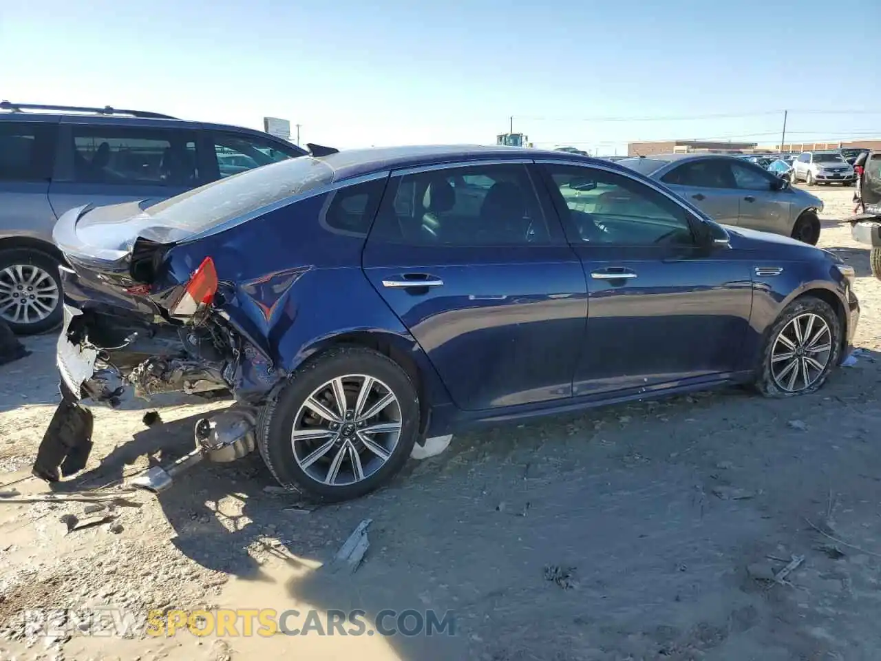 3 Photograph of a damaged car 5XXGU4L18KG292402 KIA OPTIMA 2019