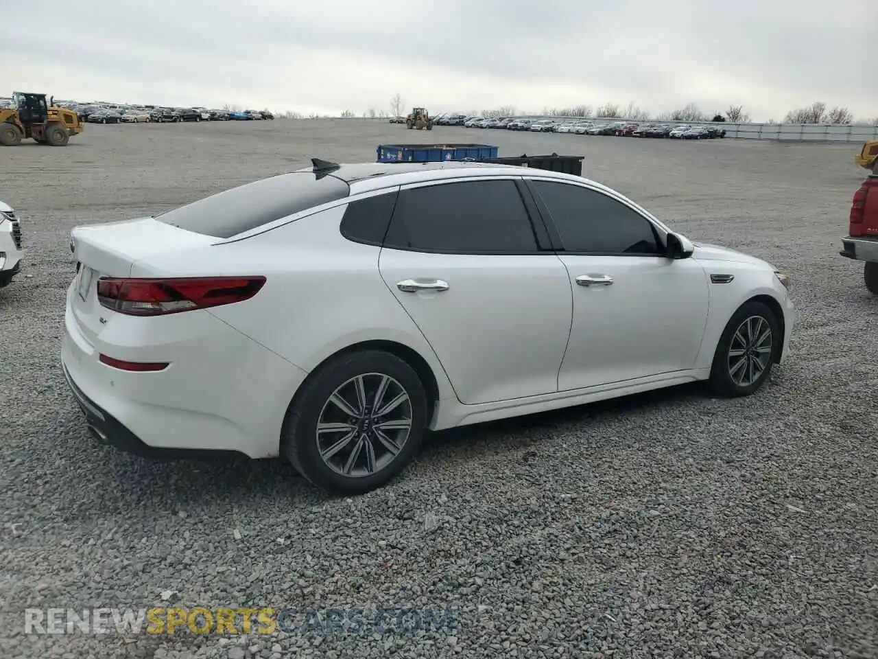 3 Photograph of a damaged car 5XXGU4L19KG284938 KIA OPTIMA 2019