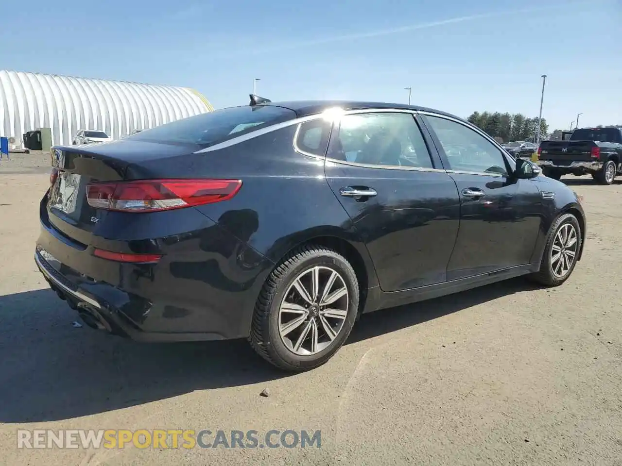 3 Photograph of a damaged car 5XXGU4L19KG333376 KIA OPTIMA 2019
