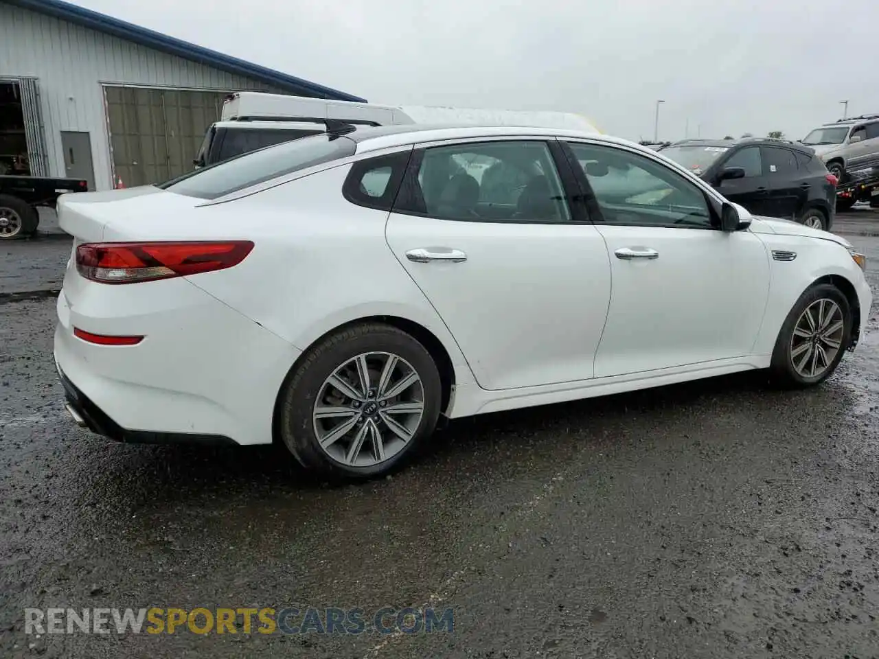3 Photograph of a damaged car 5XXGU4L1XKG341759 KIA OPTIMA 2019