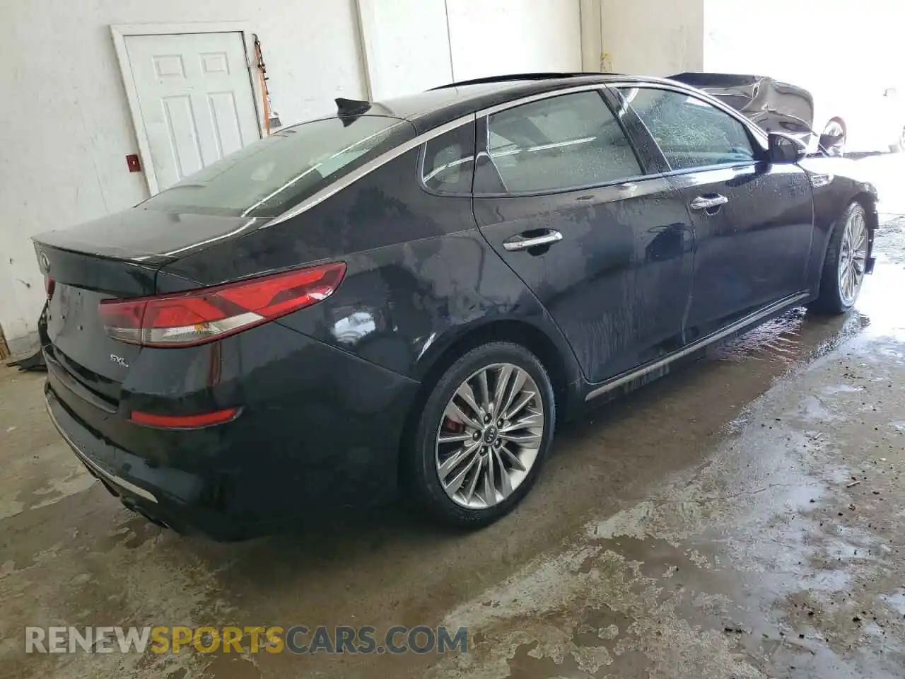 3 Photograph of a damaged car 5XXGV4L22KG301715 KIA OPTIMA 2019