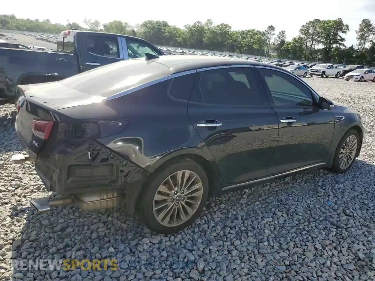 3 Photograph of a damaged car 5XXGV4L23KG319608 KIA OPTIMA 2019